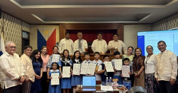 MLISFI achievers honored at the provincial capitol